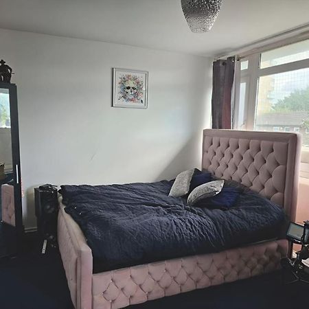 Double Private Room With Shared Bathroom Facilities London Exterior foto